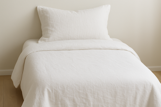 Oversized duvet comforters for interior designers King-sized down comforters for luxurious bedding Premium down alternative options for oversized beds Designer duvet comforters for king-sized mattresses Luxurious down bedding for interior projects High-quality down alternative comforters for oversized beds Oversized down duvets for designer spaces King-sized down comforters with luxurious fill Designer down alternative bedding for large mattresses, duvet comforters for interior styling #color_warm-white