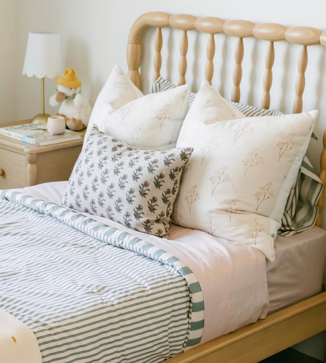 Nicole Pillow Cover