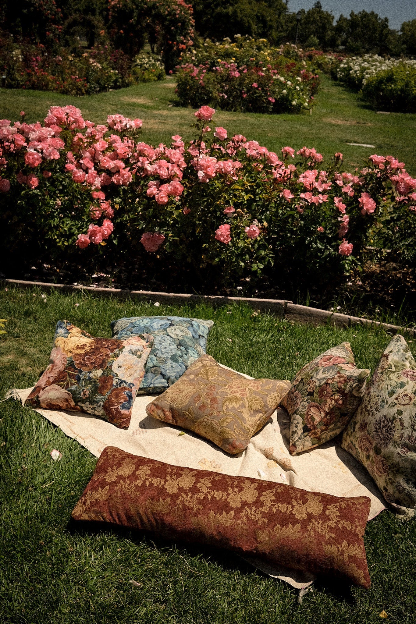 Elea Reversible Tapestry Lumbar