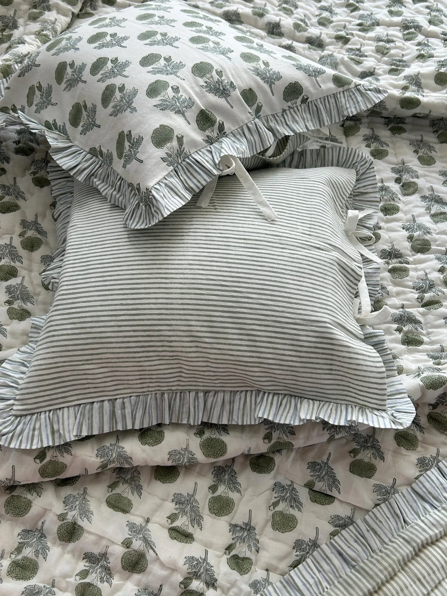 Flora Ruffle Quilt