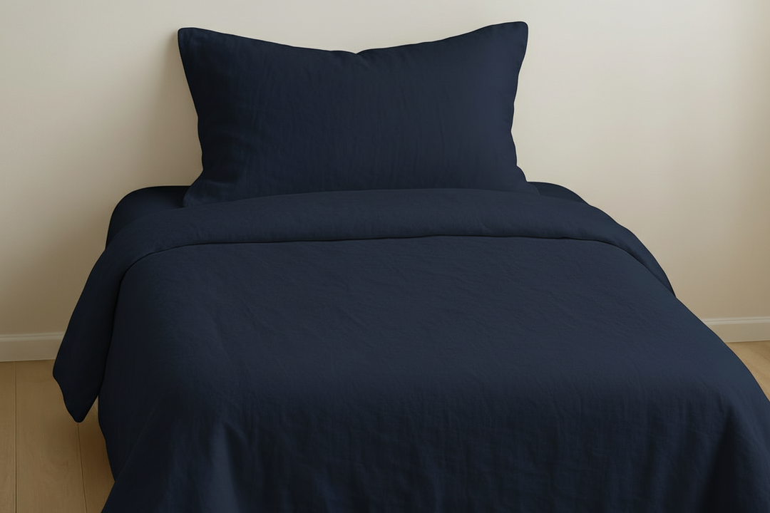 #color_navy interior designers King-sized down comforters for luxurious bedding Premium down alternative options for oversized beds Designer duvet comforters for king-sized mattresses Luxurious down bedding for interior projects High-quality down alternative comforters for oversized beds Oversized down duvets for designer spaces King-sized down comforters with luxurious fill Designer down alternative bedding for large mattresses, duvet comforters for interior styling#color_navy