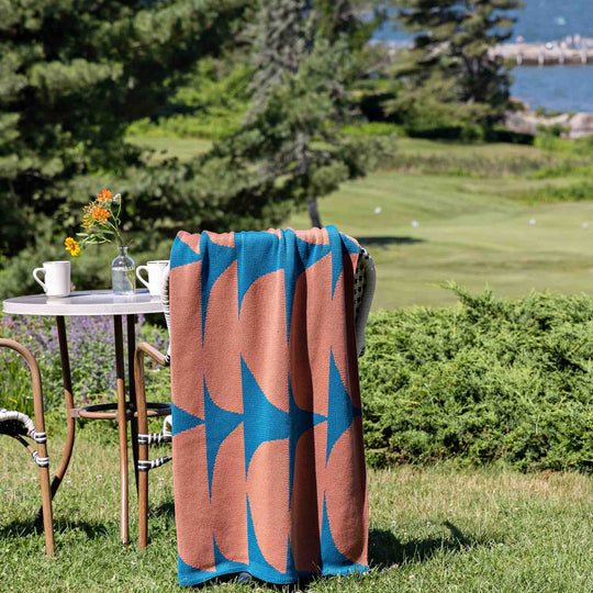 Knit Modern Throw Blanket - Poly Kaareva by Petra Kaksonen