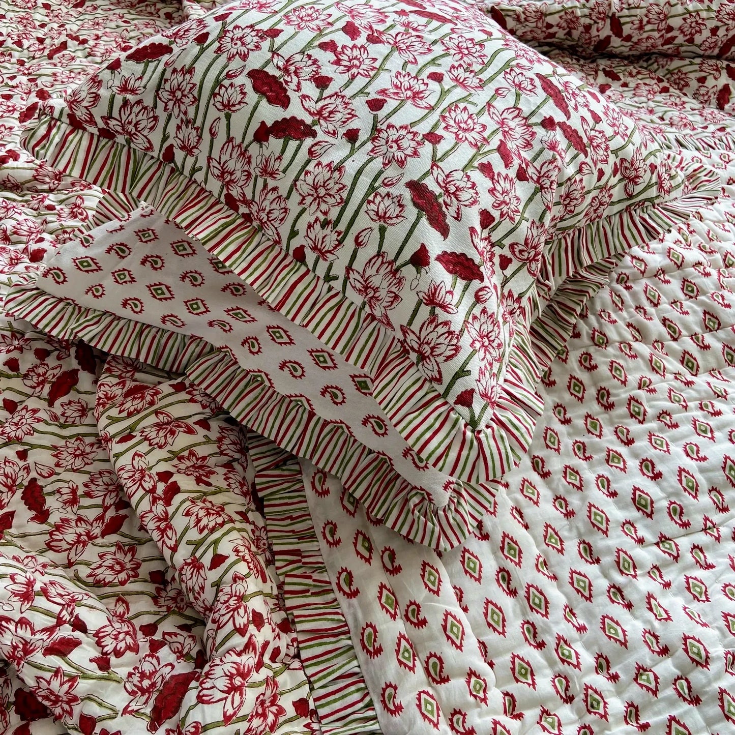 Poppy Ruffle Quilt