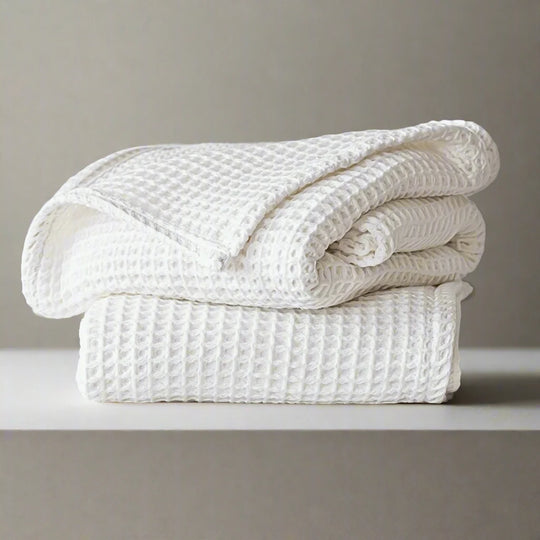 Experience the Ultimate in Comfort with Oversized Turkish Cotton Waffle Blankets – Soft, Breathable, and Perfectly Sized for Luxurious Bedding. Elevate Your Sleep with Premium Cotton Bedding Essentials#color_white