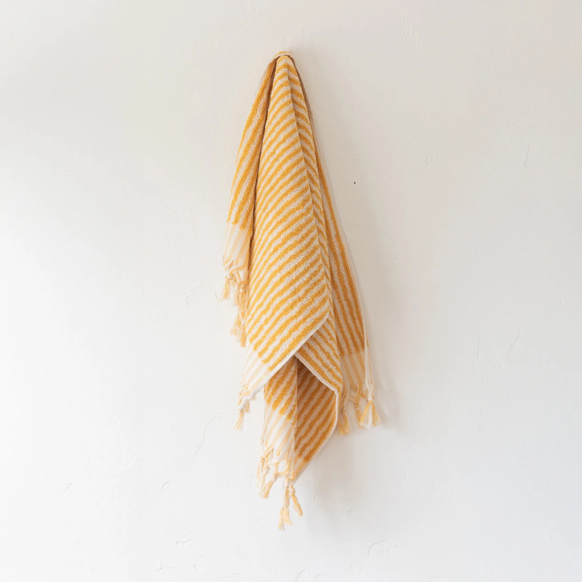 Turkish Cotton Towels Luxury Cotton Towels Best Turkish Towels 100% Cotton Towels Soft Turkish Towels Absorbent Cotton Towels Premium Turkish Towels Handcrafted Turkish Towels Organic Cotton Towels Fast Drying Towels Oversized Turkish Towels Bath #color_mustard