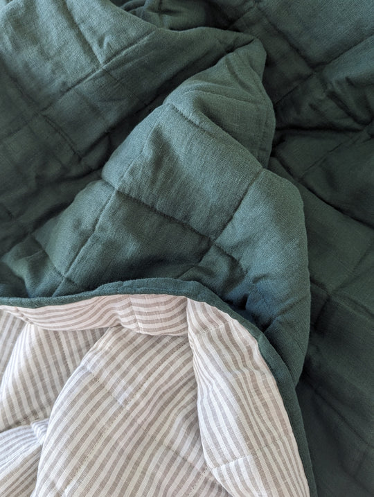 0% Linen Quilted Blanket for Bed #color_forest-green-stripe